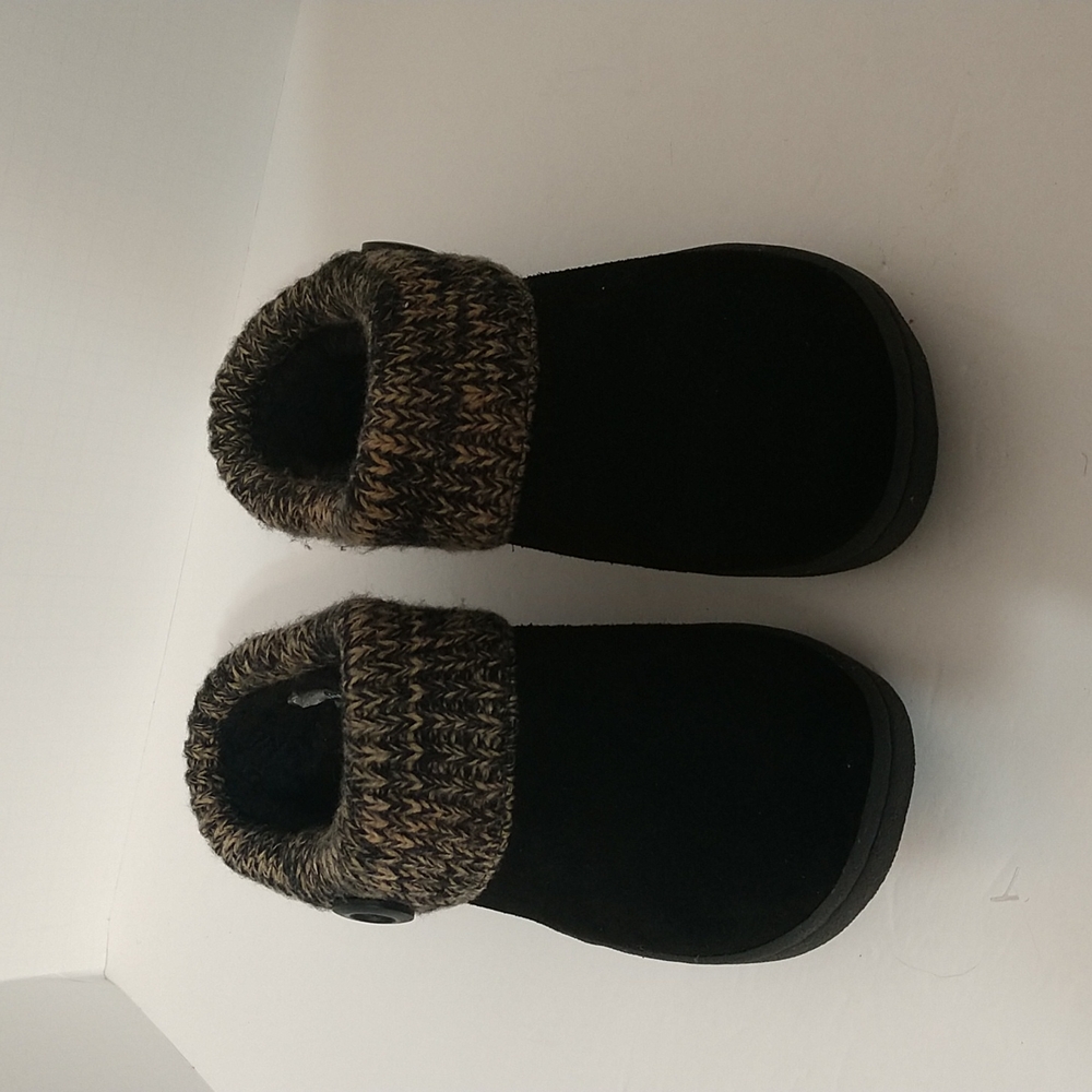 Clark's Black Suede Leather Faux Fur Lined Shoes sz 6